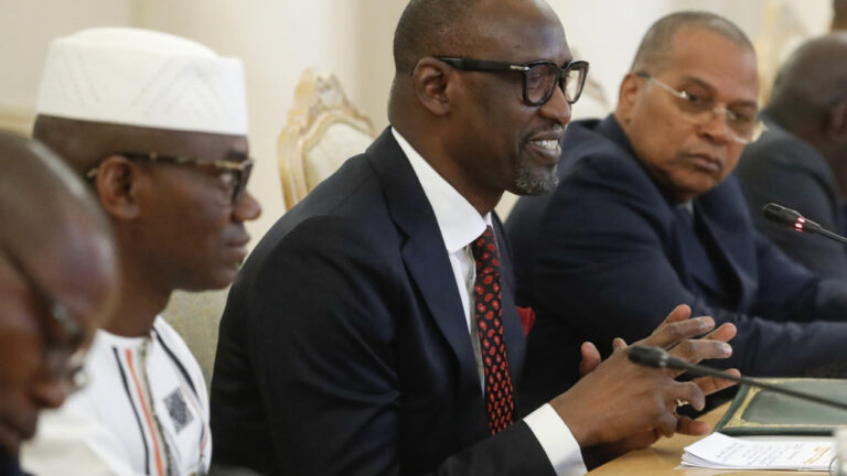 Μάλι: Νεκρός ο υπουργός Άμυνας από τις επιθέσεις των ενόπλων