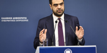 Μαρινάκης: Τα ισραηλινά πολεμικά πλοία κινήθηκαν σε διεθνή ύδατα ΒΔ της Κρήτης