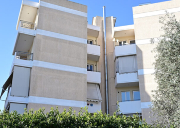 Μαρούσι: Μυστήριο με τη διπλή πτώση της 27χρονης από τον 4ο όροφο - Τι ανέφερε ο σύντροφός της
