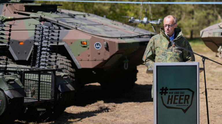 Με παραλλαγής ο Μερτς: Ο γερμανικός στρατός να είναι έτοιμος για «πόλεμο απόψε» - Δείτε βίντεο