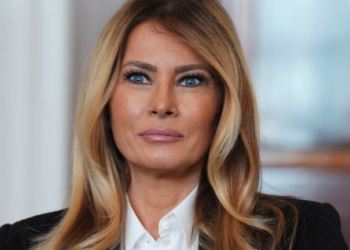 Μελάνια Τραμπ: «Να τελειώσουν σήμερα» τα ψέματα που με συνδέουν με τον Έπσταϊν - «Δεν με γνώρισε στον Ντόναλντ»