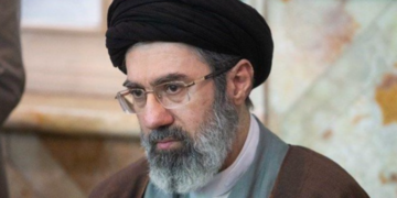 Μοτζτάμπα Χαμενεΐ: Ο Περσικός Κόλπος θα έχει «λαμπρό μέλλον» χωρίς την παρουσία των ΗΠΑ