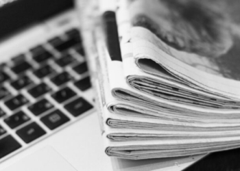 Νέο τοπίο διαφάνειας στα ΜΜΕ: Υποχρεωτική η δημοσιοποίηση ιδιοκτησίας και κρατικής διαφήμισης – Όλες οι Αλλαγές