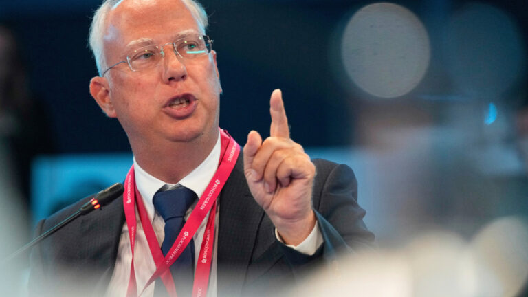 Ντμίτριεφ: «Οι εκλογές στην Ουγγαρία θα επιταχύνουν την κατάρρευση της ΕΕ»