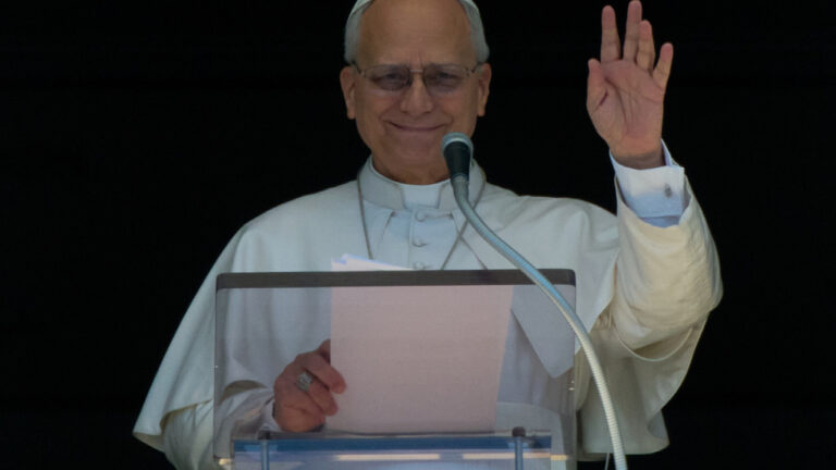 Ο Πάπας Λέων ΙΔ΄ ζητά τερματισμό του πολέμου ΗΠΑ–Ισραήλ με το Ιράν έως το Πάσχα