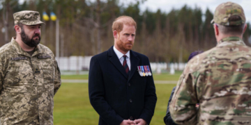 Ο πρίγκιπας Χάρι εκπαιδεύτηκε στην αποναρκοθέτηση στην Ουκρανία, 30 χρόνια μετά την Νταϊάνα
