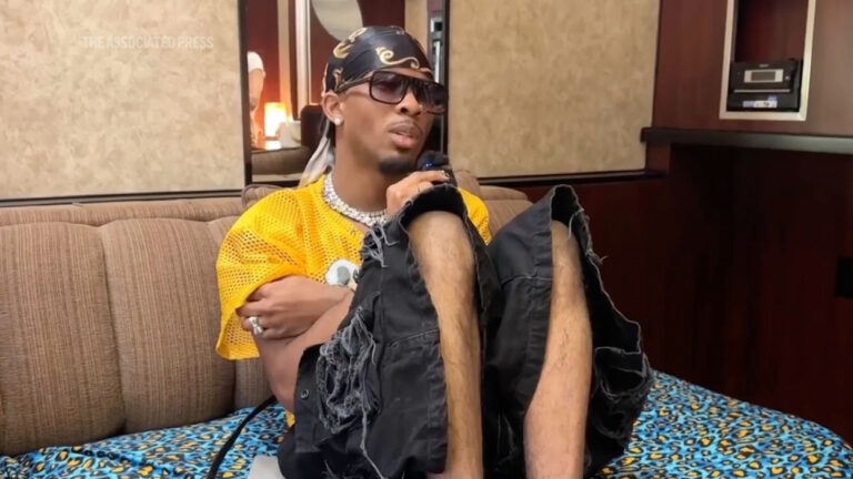 Ο τραγουδιστής D4vd κατηγορείται για τη δολοφονία 14χρονης που βρέθηκε στο αυτοκίνητό του