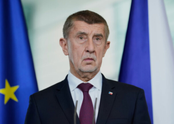 Ο Τσέχος πρωθυπουργός συνεχάρη τον Μαγιάρ για την εκλογική του νίκη