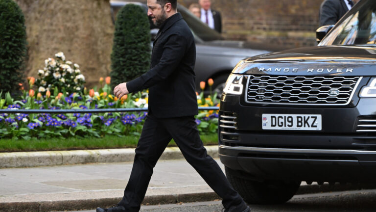 Ο Ζελένσκι έφτασε στην Κωνσταντινούπολη για συνομιλίες με τον Ερντογάν