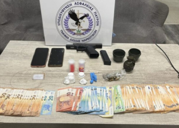 Πάτρα: Χειροβομβίδα σε κοτέτσι και «σκληρά» ναρκωτικά αποκάλυψε η αστυνομική έρευνα