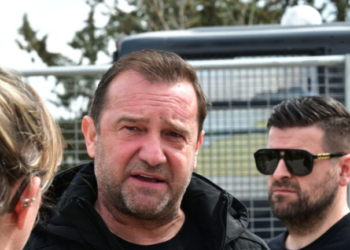 Πλακιάς και Γεωργιάδης διαψεύδουν Κωνσταντοπούλου για αστυνομική βία στον Ρούτσι στη δίκη των Τεμπών
