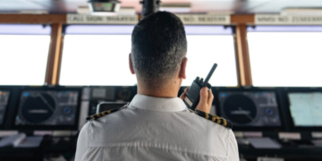 Πώς είναι σήμερα η ζωή ενός καπετάνιου πετρελαιοφόρου στη Μέση Ανατολή