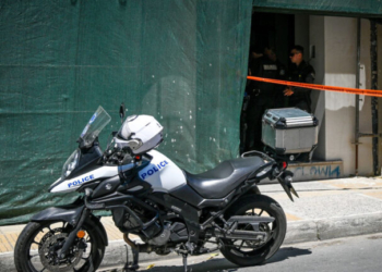 Ψάχνουν τον 89χρονο πιστολέρο στο Εφετείο και στα Πατήσια