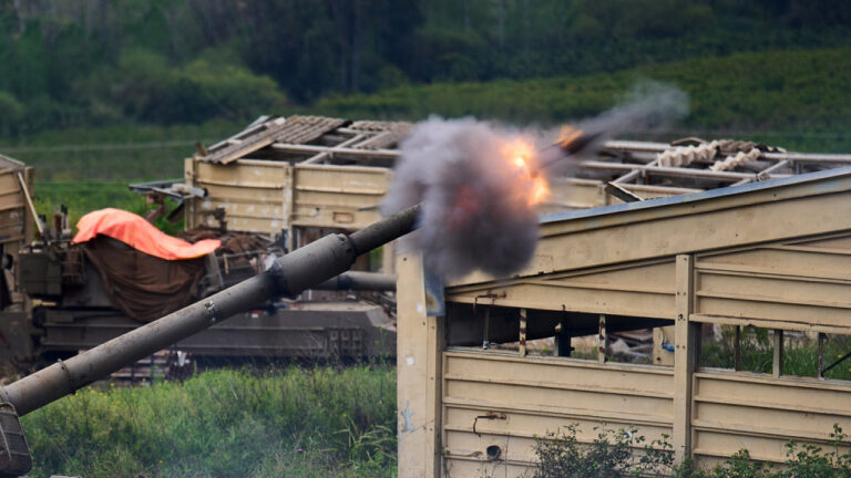 Reuters: Μπορούν το Ιράν και οι ΗΠΑ να γεφυρώσουν τις διαφορές τους μέσω των συνομιλιών;
