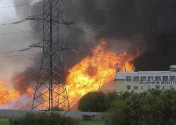 Ρωσία: Πυρκαγιά ξέσπασε στο διυλιστήριο NORSI έπειτα από επίθεση με drones