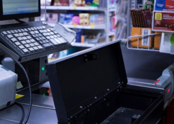 Σειρά ληστειών στα Νότια Προάστια της Αττικής: Συνελήφθησαν 16χρονος και 17χρονος