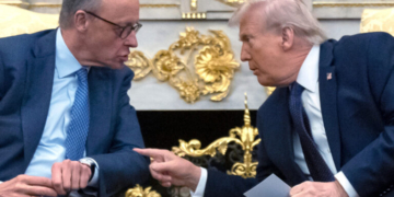 Σφυροκόπημα Τραμπ σε Μερτς: «Αναποτελεσματικός, να ασχοληθεί με τα προβλήματα της χώρας του»