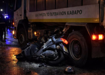 Σοκ στη Μυτιλήνη: Νεκρός οδηγός μηχανής – Καρφώθηκε σε απορριμματοφόρο