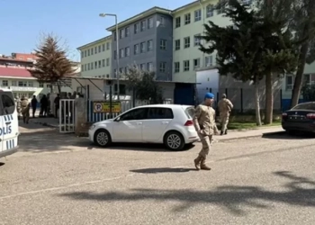 Σοκ στην Τουρκία: Ένοπλος άνοιξε πυρ σε σχολείο και μετά αυτοκτόνησε - Βίντεο από τη στιγμή της επίθεσης