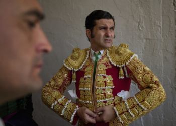 Σοβαρός τραυματισμός ταυρομάχου στη Σεβίλλη - Δείτε βίντεο