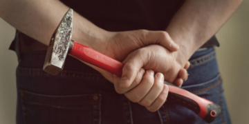 Σπάνια επίθεση στο Τόκιο: Άντρας με σφυρί τραυμάτισε 5 ανθρώπους, ανάμεσά τους και 2 παιδιά