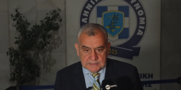 Στη ΓΑΔΑ οδηγείται ο 89χρονος: «Έχει ψυχιατρικό υπόβαθρο, έχει νοσηλεύτει και χρήζει βοήθειας» λέει ο δικηγόρος Β. Νουλέζας