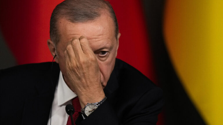 Στο «μικροσκόπιο» ο ρόλος της Τουρκίας στο ΝΑΤΟ λόγω των ισλαμιστικών δεσμών του Ερντογάν