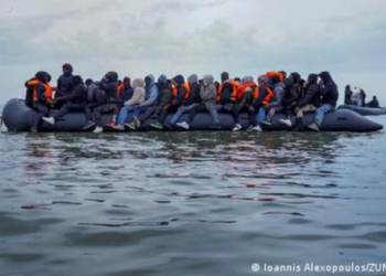 Συμφωνία Γαλλίας‑Βρετανίας για τη μετανάστευση μέσω Μάγχης