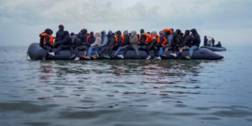 Συμφωνία Γαλλίας‑Βρετανίας για τη μετανάστευση μέσω Μάγχης