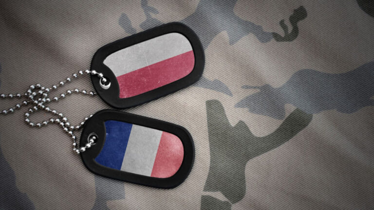 Συνεργασία Γαλλίας-Πολωνίας στην κατασκευή τηλεπικοινωνιακού δορυφόρου για τον πολωνικό στρατό