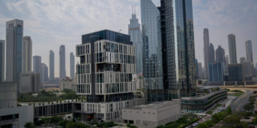 Τα ΗΑΕ ζητούν «οικονομική ασπίδα» από τις ΗΠΑ λόγω πολεμικών πιέσεων στη Μέση Ανατολή