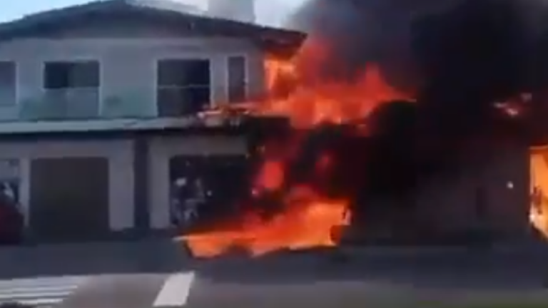 Τέσσερις νεκροί εξαιτίας συντριβής ιδιωτικού αεροσκάφους σε εστιατόριο στη Βραζιλία - Δείτε βίντεο