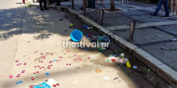 Θεσσαλονίκη: Άφησαν 5χρονο μόνο στο σπίτι και επί 1 ώρα πετούσε πράγματα από τον 6ο- Συνελήφθη η μητέρα