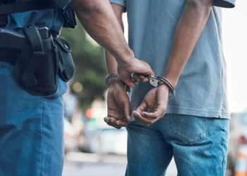 Θεσσαλονίκη: Παρίσταναν άλλους για να αδειάζουν λογαριασμούς - 2 συλλήψεις