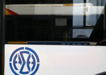 Θεσσαλονίκη: Συνελήφθησαν τρία άτομα για φθορές σε παροπλισμένα λεωφορεία του ΟΑΣΘ στο Ωραιόκαστρο