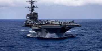 Το Αμερικανικό αεροπλανοφόρο George Bush καταφθάνει στη Μέση Ανατολή