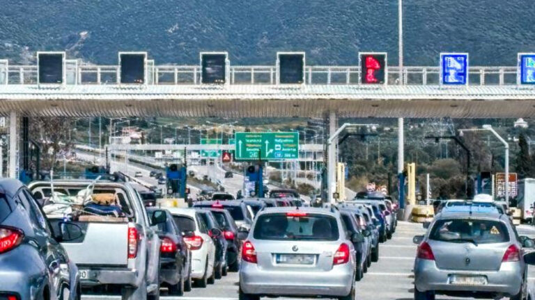 Το δεύτερο «κύμα» της επιστροφής από την έξοδο του Πάσχα: Αυξημένη κίνηση στην Αθηνών - Κορίνθου