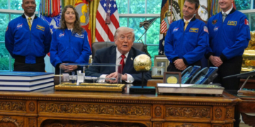 Τραμπ: Οι Αμερικανοί θα επιστρέψουν στη Σελήνη έως το 2028