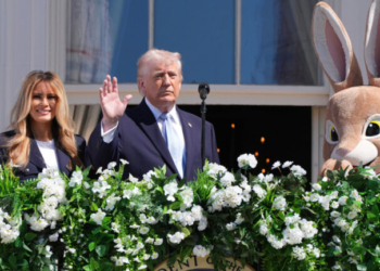 Τραμπ: Τελική προθεσμία στο Ιράν έως την Τρίτη για συμφωνία