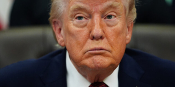 Τραμπ: «Θα διαπραγματευτούν και, αν δεν το κάνουν, θα δουν προβλήματα που δεν έχουν ξαναδεί»