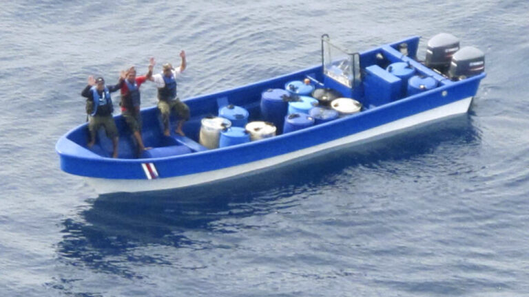 Τρεις νεκροί από πλήγμα των ΗΠΑ εναντίον ταχύπλοου στον Ειρηνικό