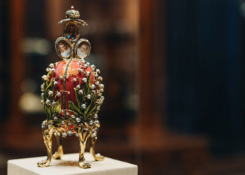 Βρετανία: Καταδικάστηκε κλέφτης που αντάλλαξε άθελά του αυγό Φαμπερζέ με ναρκωτικά - Βίντεο