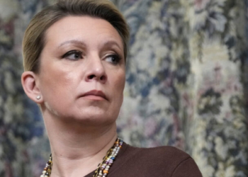 Ζαχάροβα: Οι ΗΠΑ δεν μπορούν να ανοίξουν το Ορμούζ - Οικονομική συνθηκολόγηση των ΗΠΑ