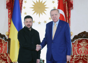 Ζελένσκι: Συμφώνησε με τον Ερντογάν σε «νέα βήματα» στη συνεργασία για την ασφάλεια