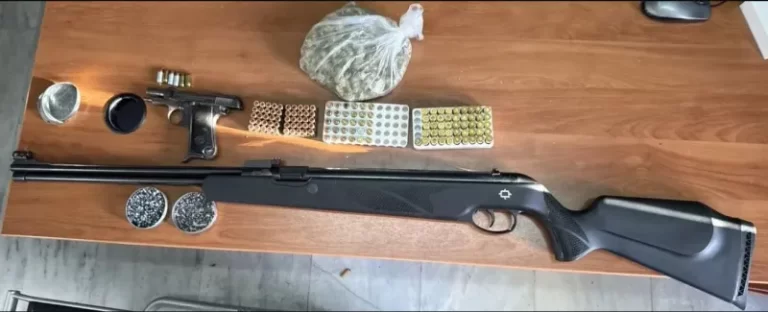 Άγιος Παντελεήμονας: Χειροπέδες σε 52χρονο - Κατείχε πιστόλι με γεμιστήρα