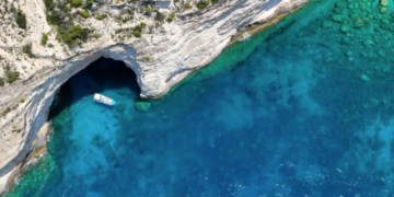 Ανασύρθηκαν οι σοροί 2 Ιταλών που έχασαν τη ζωή τους σε κατάδυση στις Μαλβίδες