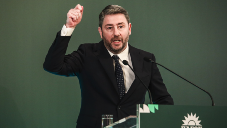 Ανδρουλάκης: Ο ανιψιός του πρωθυπουργού κάνει μαθήματα πολιτικής αντί να λογοδοτήσει στη δικαιοσύνη