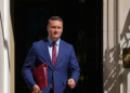 Ανοίγει ο χορός της διαδοχής στους Εργατικούς: Ο Στρίτινγκ αμφισβητεί ανοιχτά τον Στάρμερ - «θα είμαι υποψήφιος»
