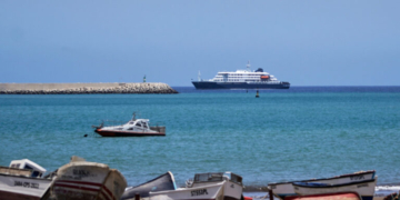 Αντικρούει τον ΠΟΥ η Ισπανία: «Καμία απόφαση» για ελλιμενισμό του πλοίου με τον χανταϊό
