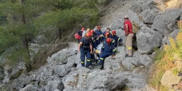 Διάσωση τραυματισμένου άνδρα στο φαράγγι της Αγίας Ειρήνης στα Χανιά